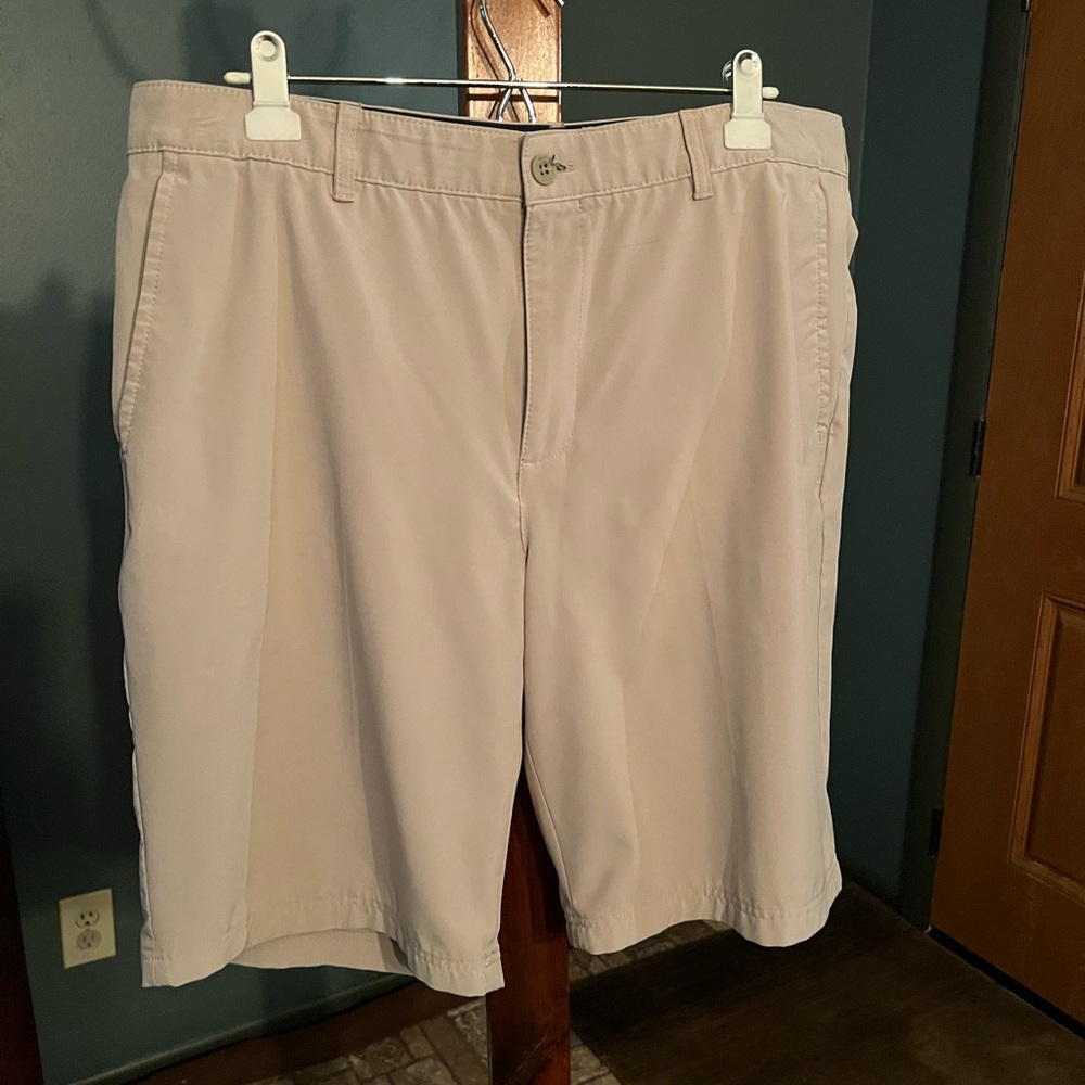 Izod Tan Flat Front Golf Shorts Casual Style - Size 38